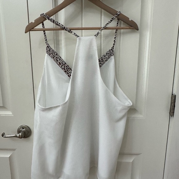 Chicme White Cami Shell Tank with Leopard Cheetah Accents V Neck XL Fall layer - Picture 5 of 6